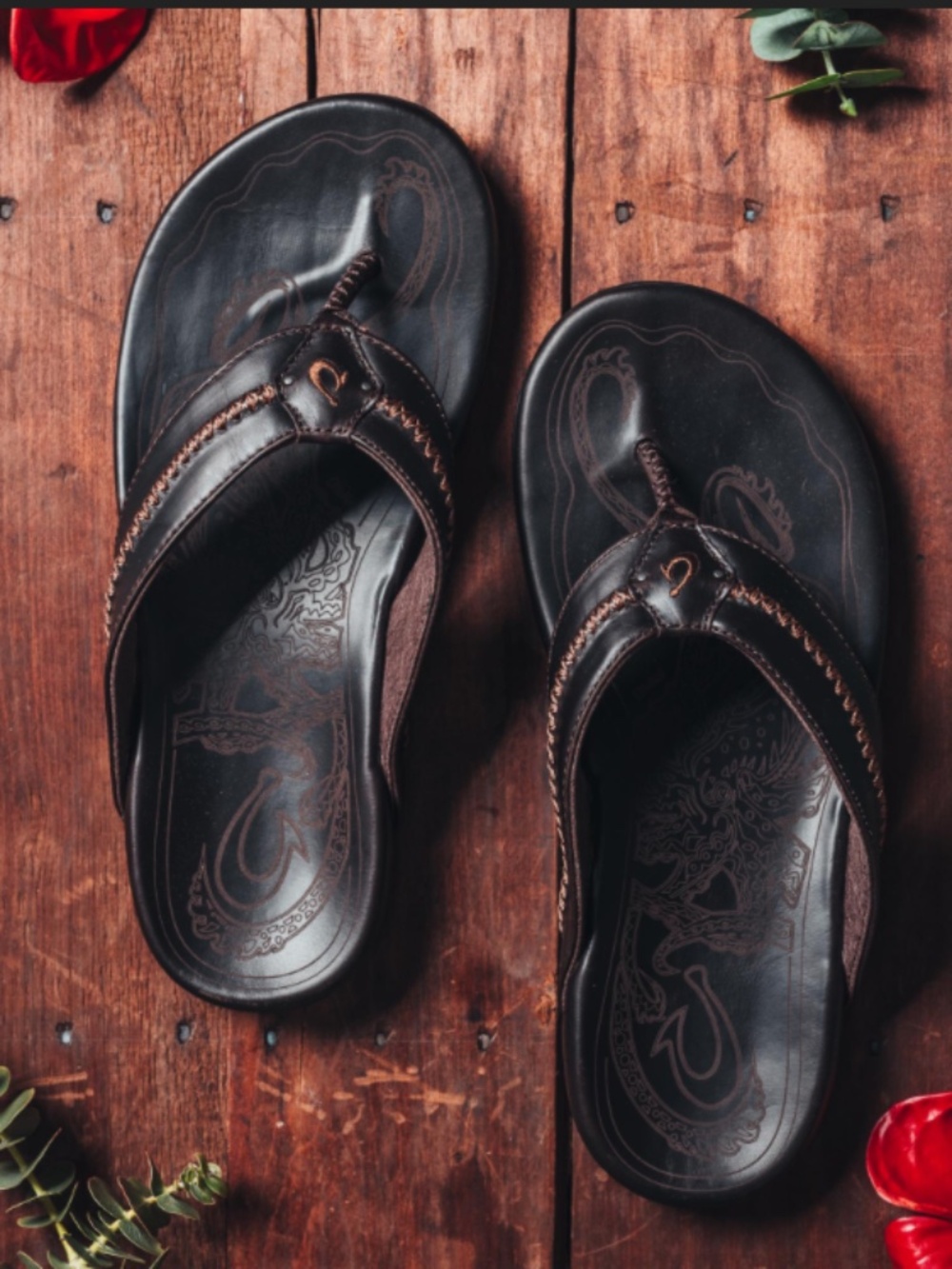 OluKai Men's Size 12 Mea Ola Leather Beach Outdoor Sandals -Dark Java